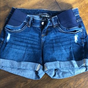 Maternity shorts
